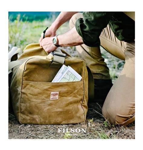 filson tin cloth medium duffle bag